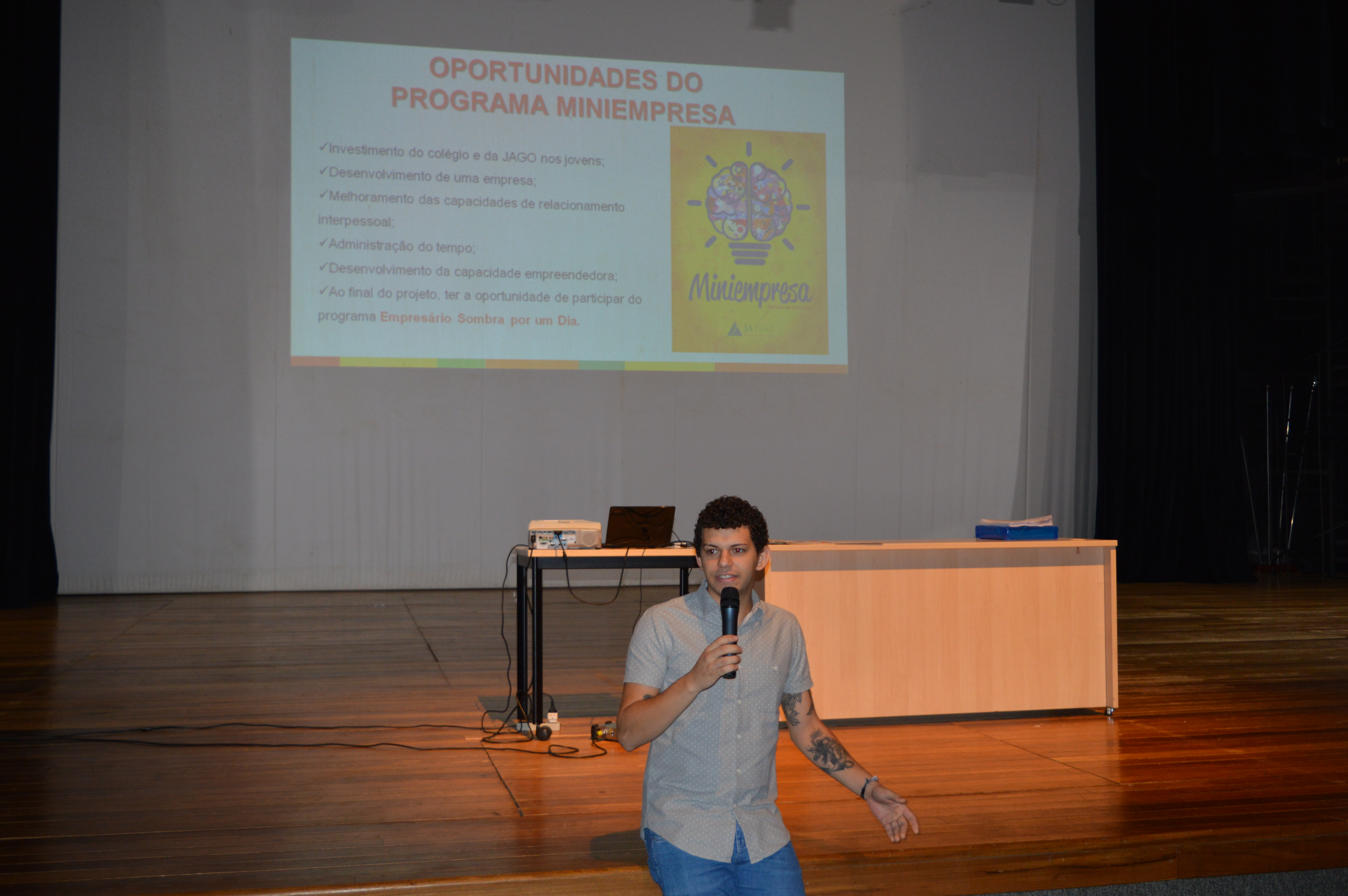 Egresso, Kelves Vinícius Souza, falou da importância de ter participado do Programa Miniempresa.